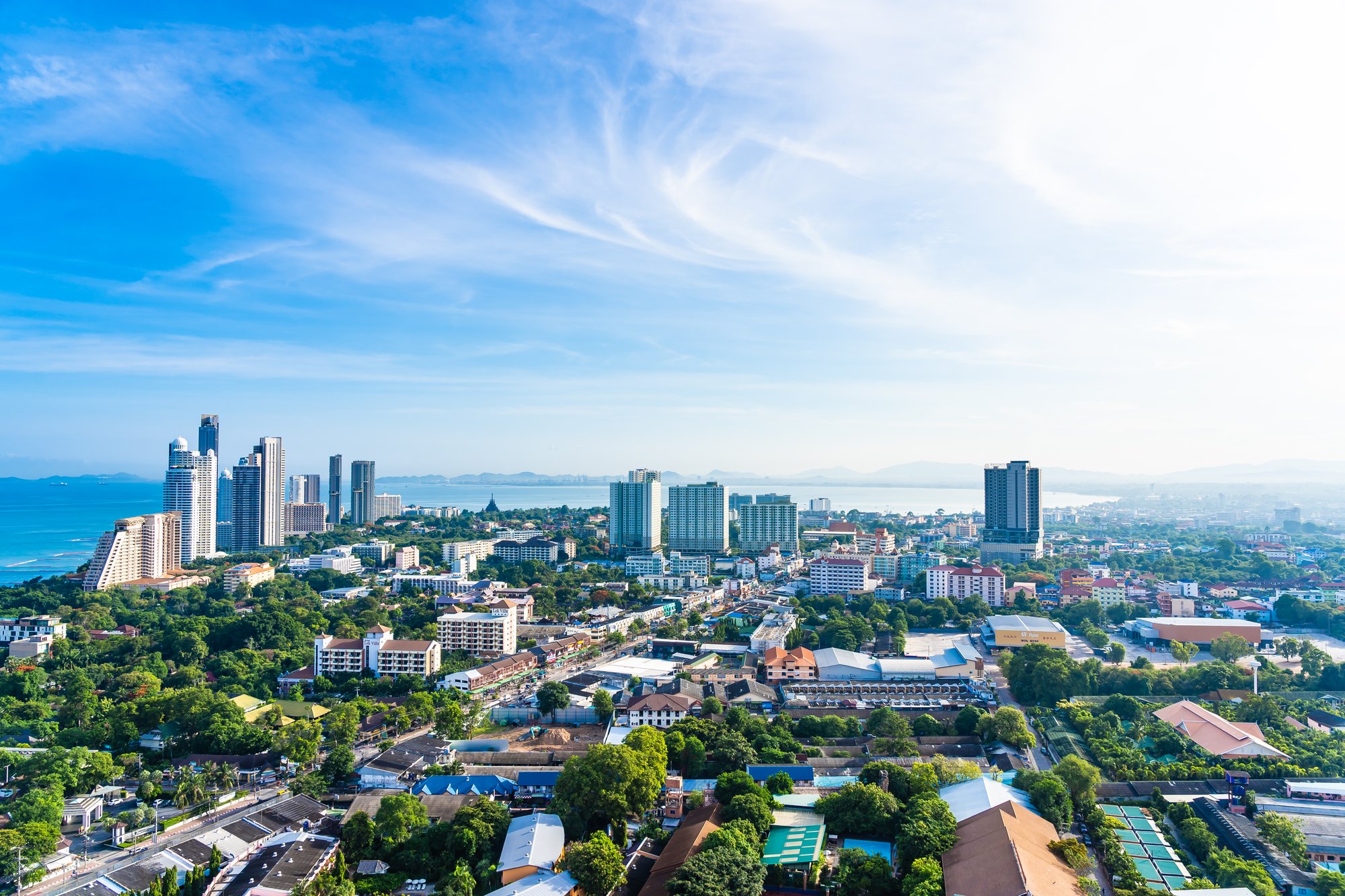 pattaya-chonburi-thailand-28-may-2019-beautiful-landscape-cityscape-pattaya-city-is-popular-destination-thailand-with-white-cloud-blue-sky